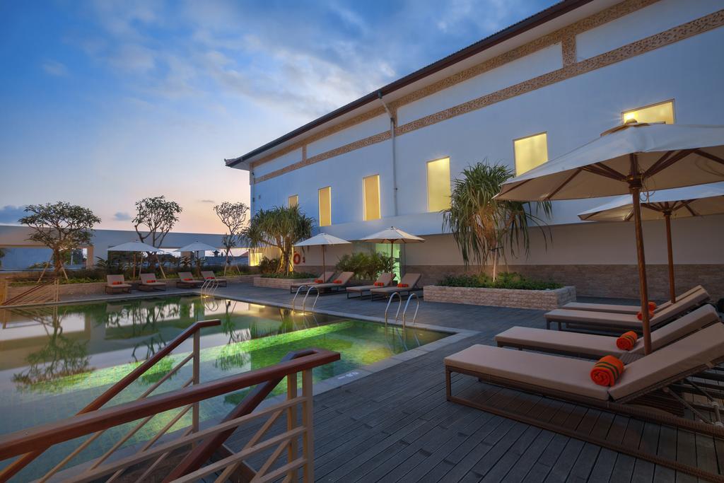 Harris Hotel And Conventions Dempassar Exterior foto