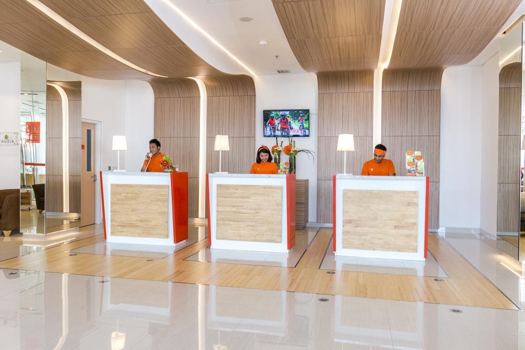 Harris Hotel And Conventions Dempassar Exterior foto