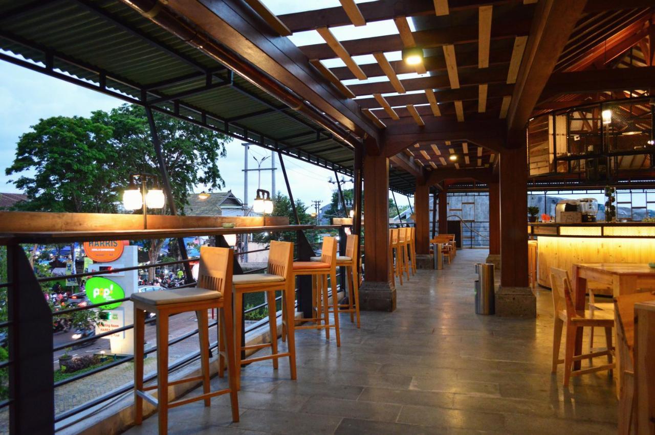 Harris Hotel And Conventions Dempassar Exterior foto